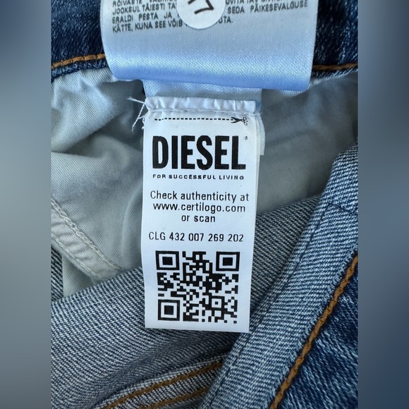 NWT Women’s Diesel Boyfriend Style Ankle Length StreetWear 5 Pocket Denim Jeans - Picture 13 of 14